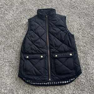 XS J. Crew Factory Puffer Vest with Snap Pockets